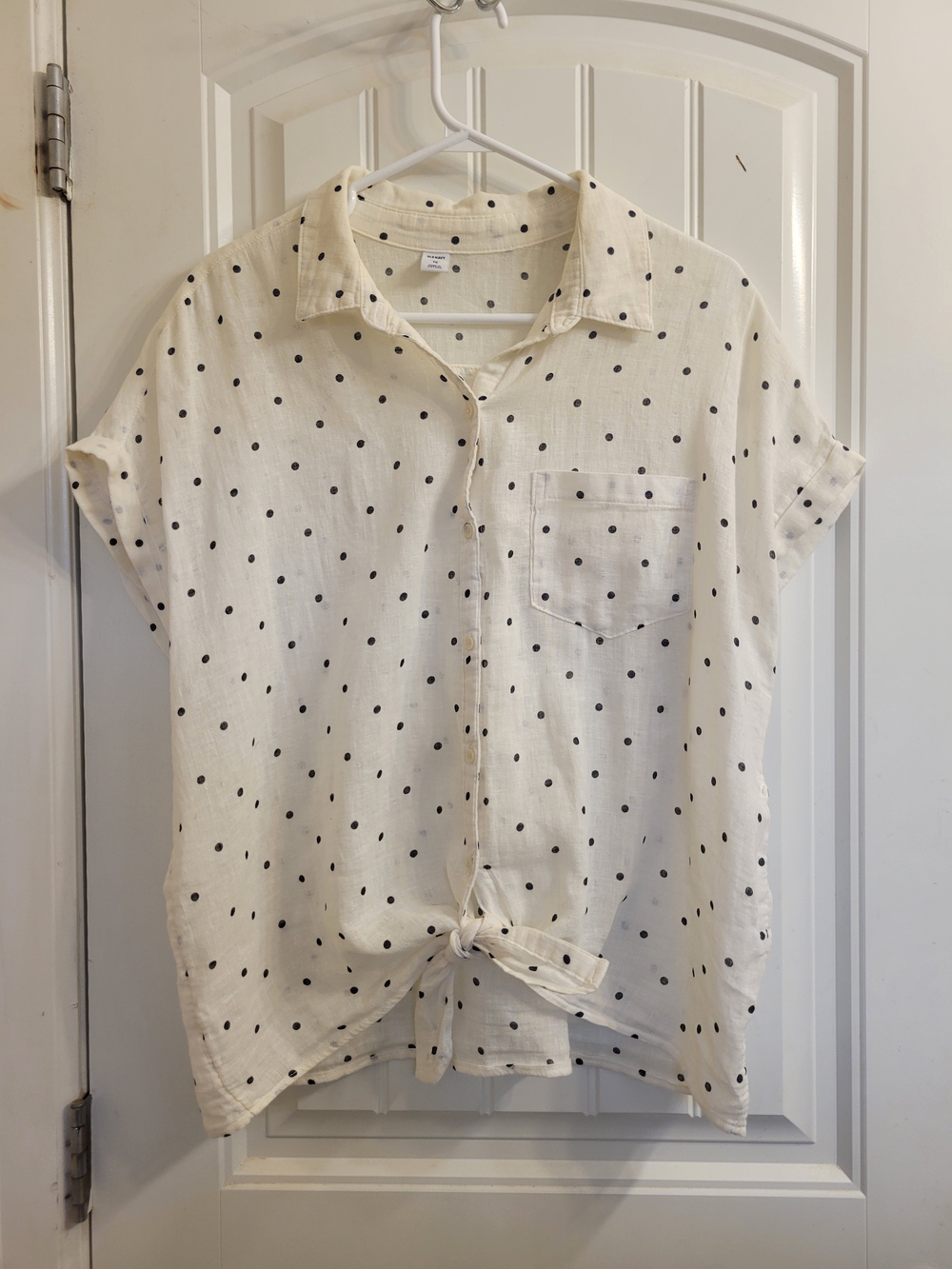 2/$25  Old Navy Shirt With Polka Dots